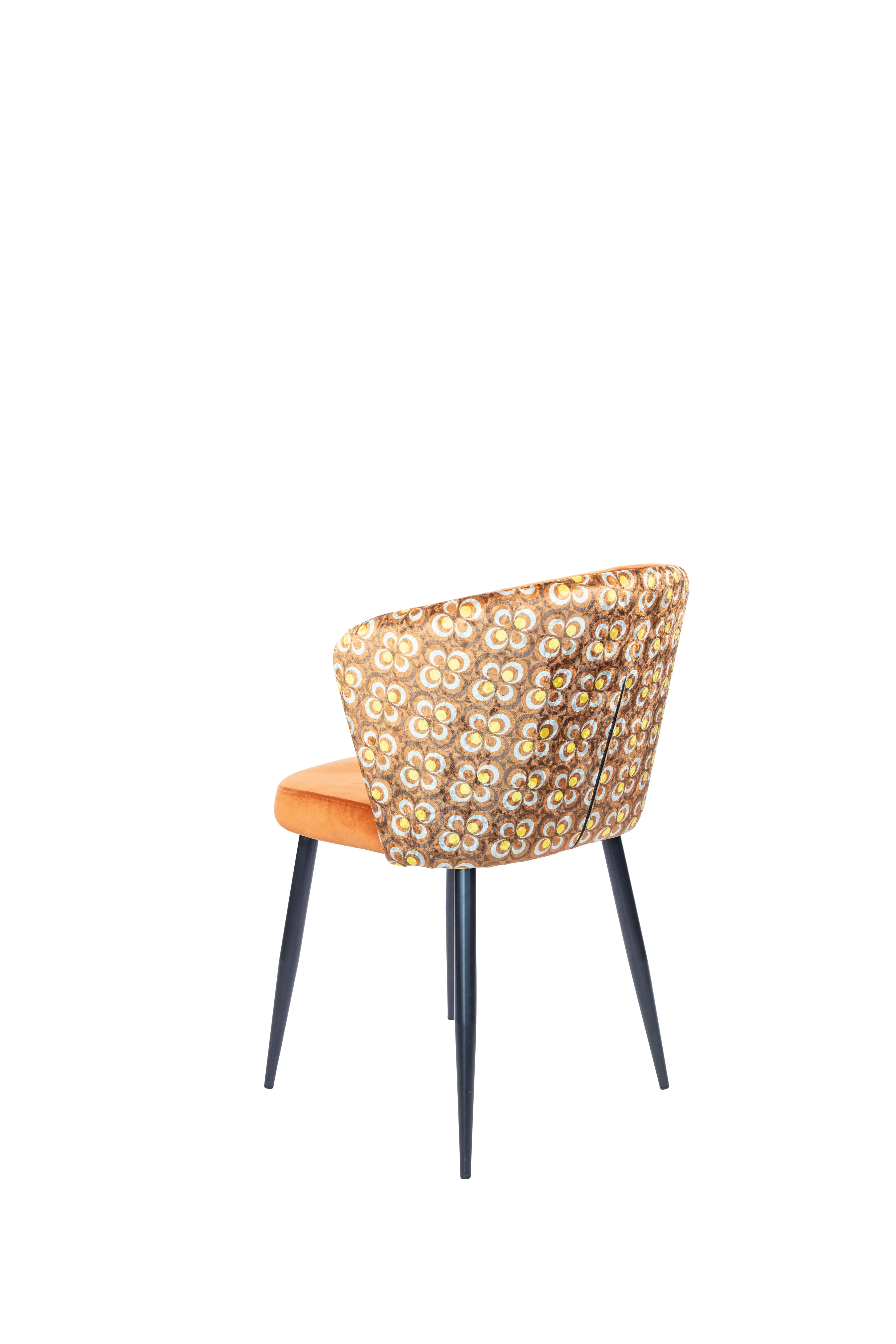 144A1125 Stoel Richmond roestbruin met print